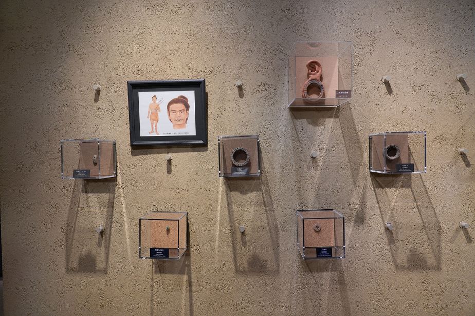 縄文人のアクセサリーの展示