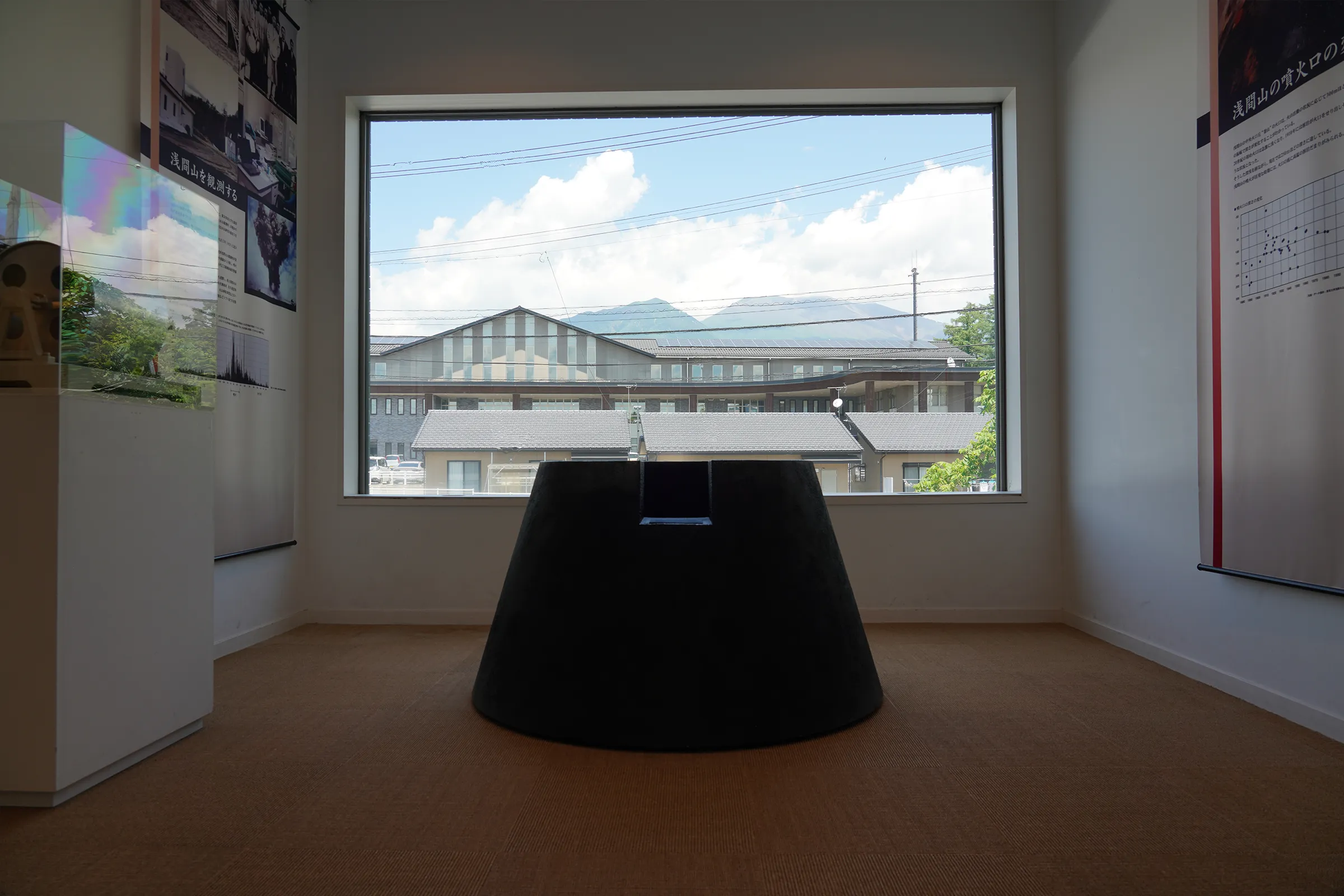 2階展示室 浅間山の風景